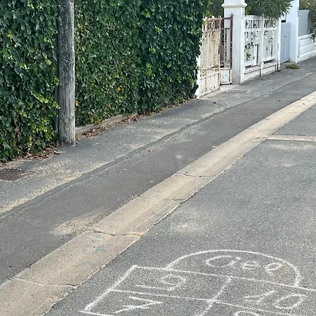 50m De La *
